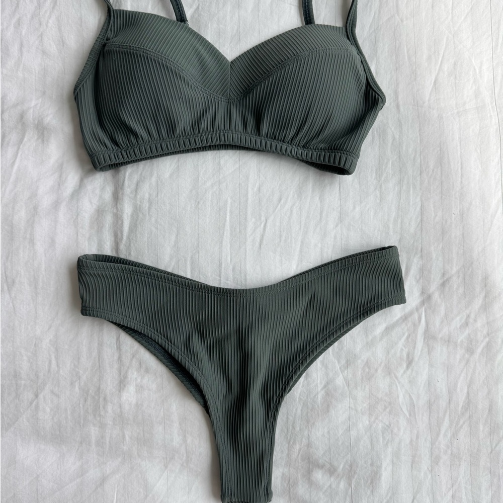 Women's Green Ribbed Bikini Set